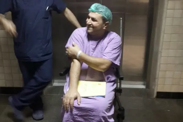 Prof. Dr. Ramazan Akmeşe, Ortopedi ve Spor Yaralanmaları Kliniği - Resim 2