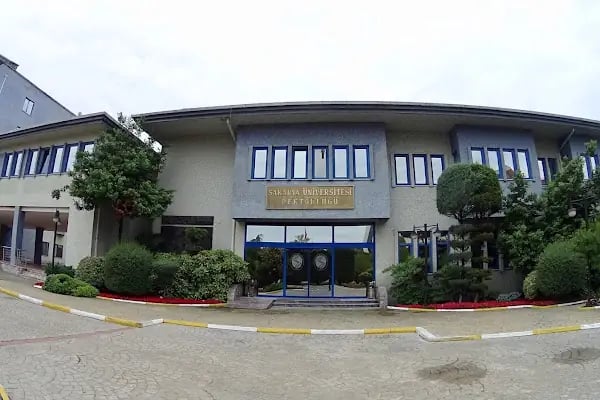 Sakarya Üniversitesi Rektörlük Binası - Resim 2