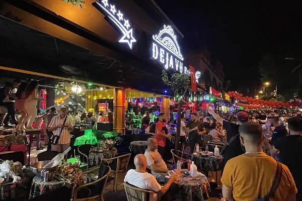 Dejavu cafe bar - Resim 6