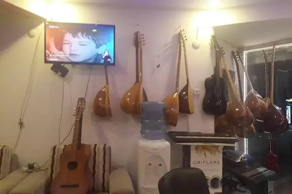 Slow Müzik Aletleri Mağazası - Resim 2