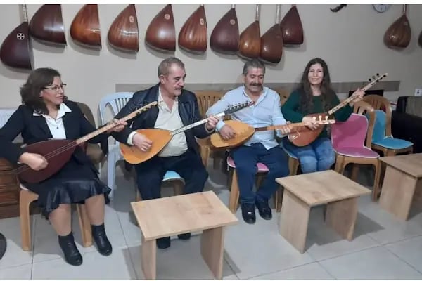 Duygu Onur Müzik Evi Saz Kursu - Resim 7
