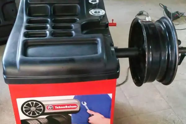 Yaşar Oto Lastik - Resim 20