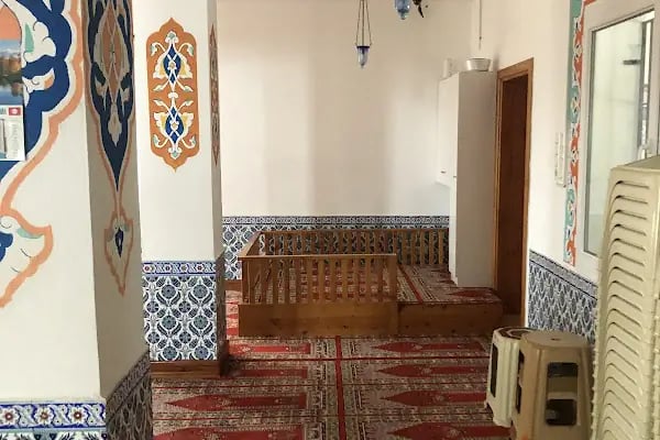 Gülsevim Rüştü Kaynak Cami - Resim 6