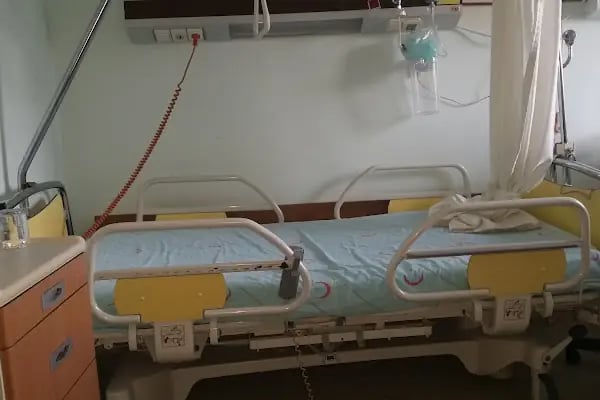 Gölcük Necati Çelik Devlet Hastanesi - Resim 20