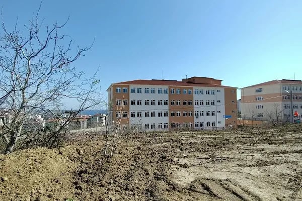 Büyükşehir Belediyesi Vali Enver Salihoğlu Ortaokulu - Resim 8