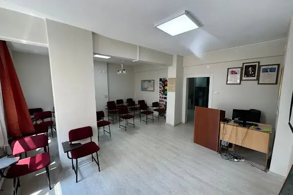 Özel Yeşil Bafra Motorlu Taşıt Sürücüleri Kursu Engiz Şubesi - Resim 8