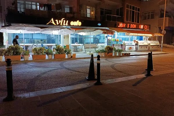 Avlu cafe - Resim 3
