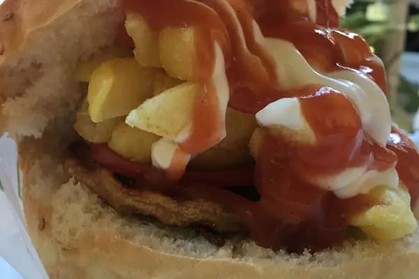Acıktım Burger Cafe - Resim 17