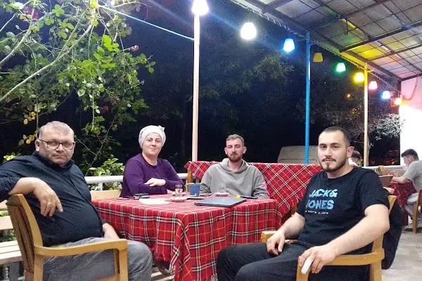 Acıktım Burger Cafe - Resim 11