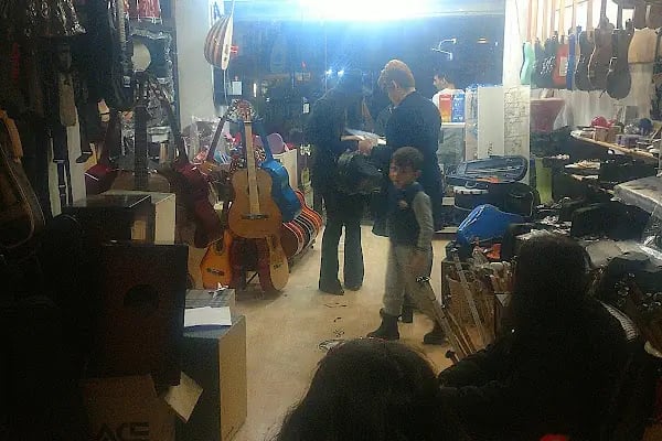 Gitarcı Müzik Mağazası ve Müzik Okulu - Resim 11