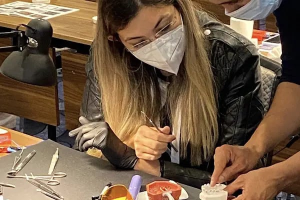 Özel Ada Palmiye Ağız Ve Diş Sağlığı Polikliniği - Resim 14