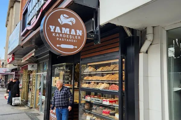Yaman Kardeşler pastanesi - Resim 2