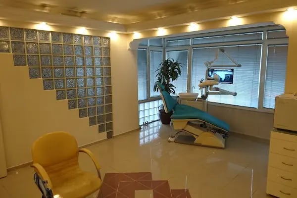 Diş Hekimi Güven Meyvacı - Resim 1