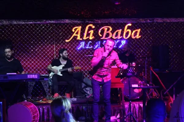 Alibaba Türkü Bar | Her Gece Canlı Müzik Alanya - Resim 11