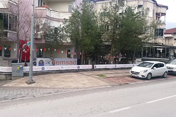 DEMSAD ABC TİYATRO Denizli Müzik ve Sahne Sanatları Derneği Cep Sahnesi - Resim 5
