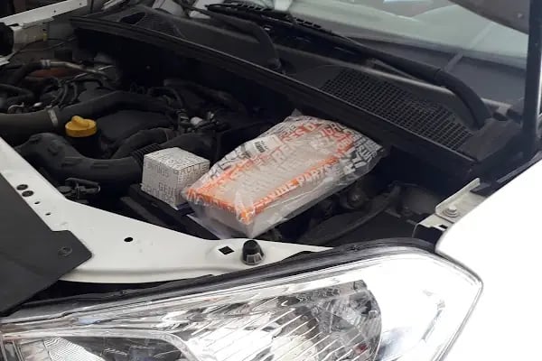 Güçlü kardeşler Oto Lastik Araç Tamir Bakım Servisi Yasin Usta Konyaaltı liman - Resim 19