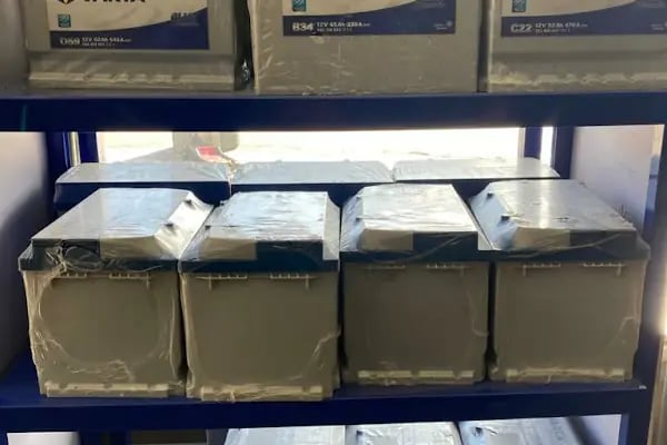 Güçlü kardeşler Oto Lastik Araç Tamir Bakım Servisi Yasin Usta Konyaaltı liman - Resim 15