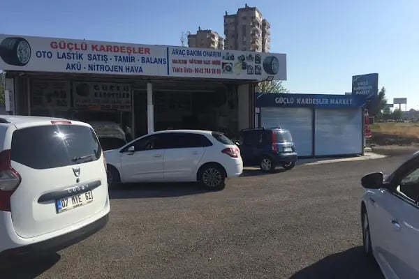 Güçlü kardeşler Oto Lastik Araç Tamir Bakım Servisi Yasin Usta Konyaaltı liman - Resim 12
