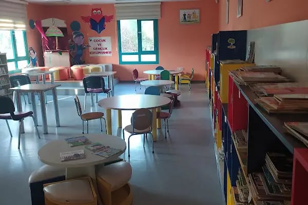 Mehmet Akif Ersoy Çocuk Ve Gençlik Kütüphanesi - Resim 5