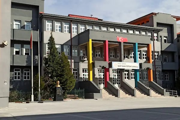 Şehit İshak Öztürk İlkokulu - Resim 4