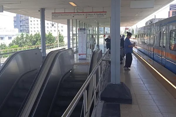 Dünya Ticaret Merkezi Metro İstasyonu - Resim 3