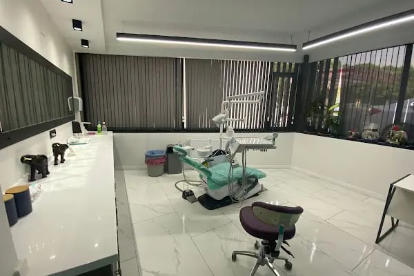 Meriş Dental Ağız ve Diş Sağlığı - Resim 19