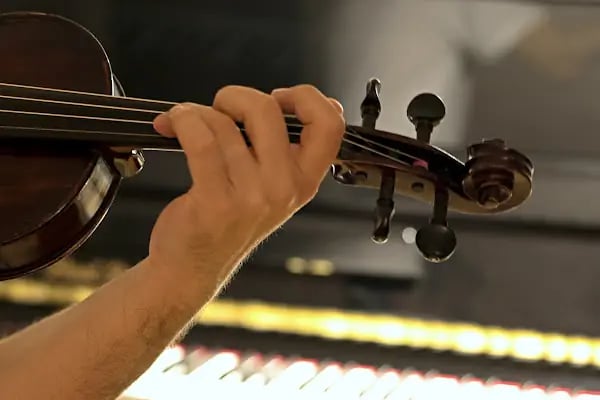 Salt Sanat Akademi (T.C. M.E.B. Onaylı Müzik Kursu) - Resim 4