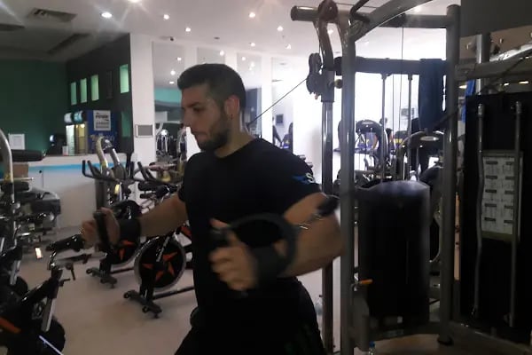 White Sports Center - Resim 11