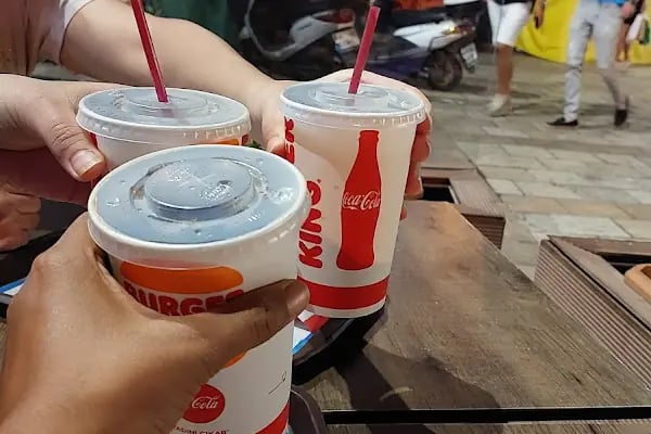Burger King - Bodrum Çarşı Şubesi - Resim 8