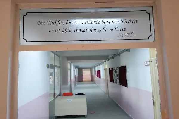Ondokuzmayıs Anadolu Lisesi - Resim 2
