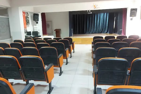 Ondokuzmayıs Anadolu Lisesi - Resim 5