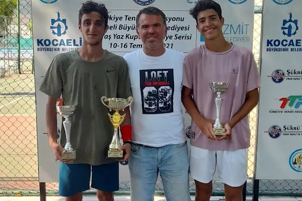serdivan mavi tenis kulübü - Resim 7