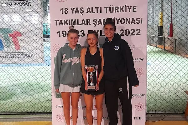 serdivan mavi tenis kulübü - Resim 19