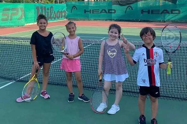 serdivan mavi tenis kulübü - Resim 1