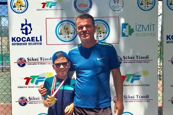 serdivan mavi tenis kulübü - Resim 8