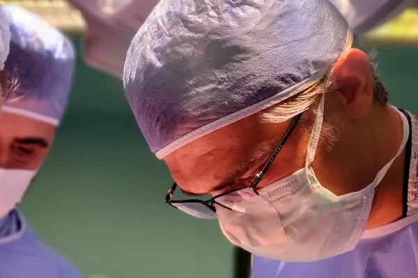 Doç.Dr.Derman Başaran | Kadın Hastalıkları | Jinekolojik Onkoloji | Robotik, Laparoskopik Cerrahi | Rahim, Miyom ve Yumurtalık Ameliyatları | HIPEC, HPV ve Kolposkopi | Ankara - Resim 19