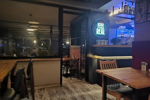 Romekan cafe - Resim 10