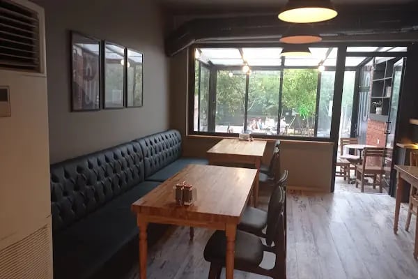 Romekan cafe - Resim 3