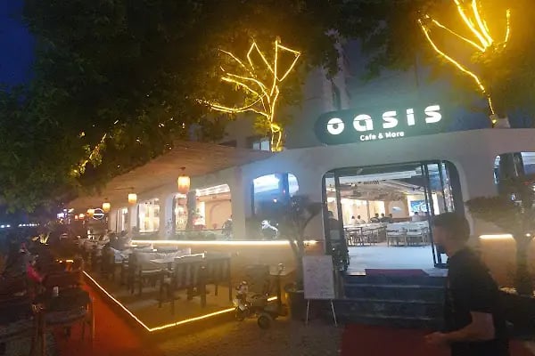 Oasis Cafe - Resim 13