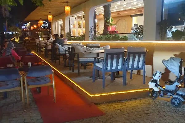 Oasis Cafe - Resim 12