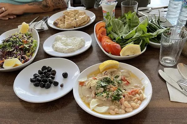 Üstün Restaurant - Resim 3