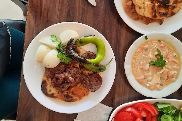 Üstün Restaurant - Resim 9
