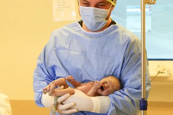 Op. Dr. Edis Kahraman, Kadın Hastalıkları Ve Doğum - Resim 1