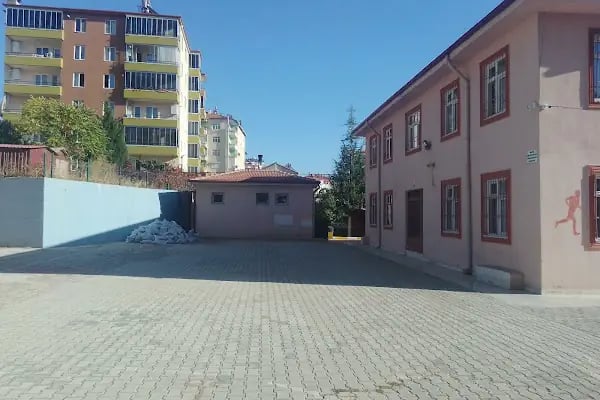 Elmalı Mesleki ve Teknik Anadolu Lisesi - Resim 2