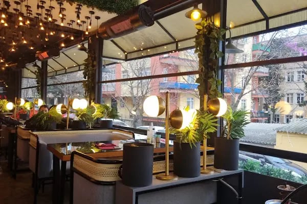 IV Papel Cafe Restaurant - Resim 2