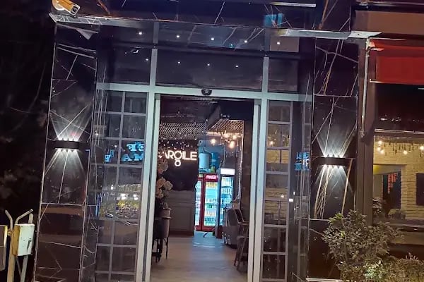 IV Papel Cafe Restaurant - Resim 6