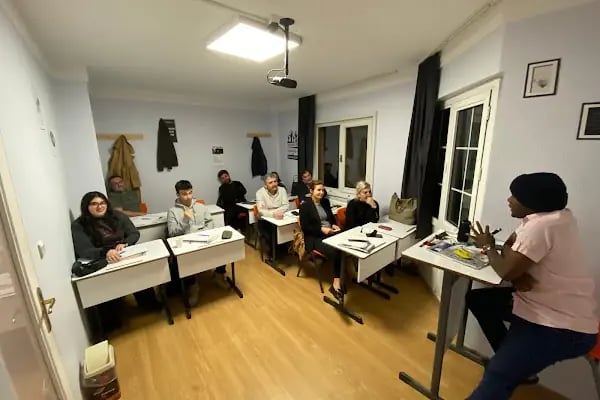 Sara Dil Okulu Çankaya Şubesi - Çankaya Dil Kursu - Resim 4