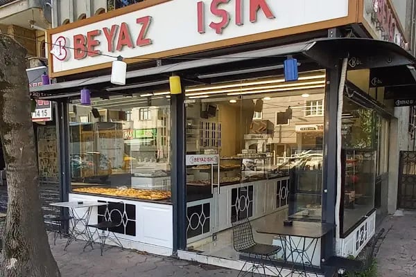 Beyaz ışık Pastanesi CADDE 54serdivan şubesi - Resim 1