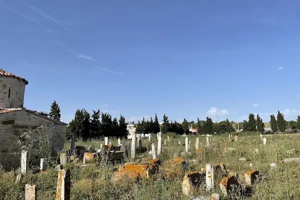 Eski Türk Mezarlığı - Resim 17