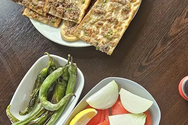 Bahçelievler Pide ve Etli Ekmek Salonu - Resim 8